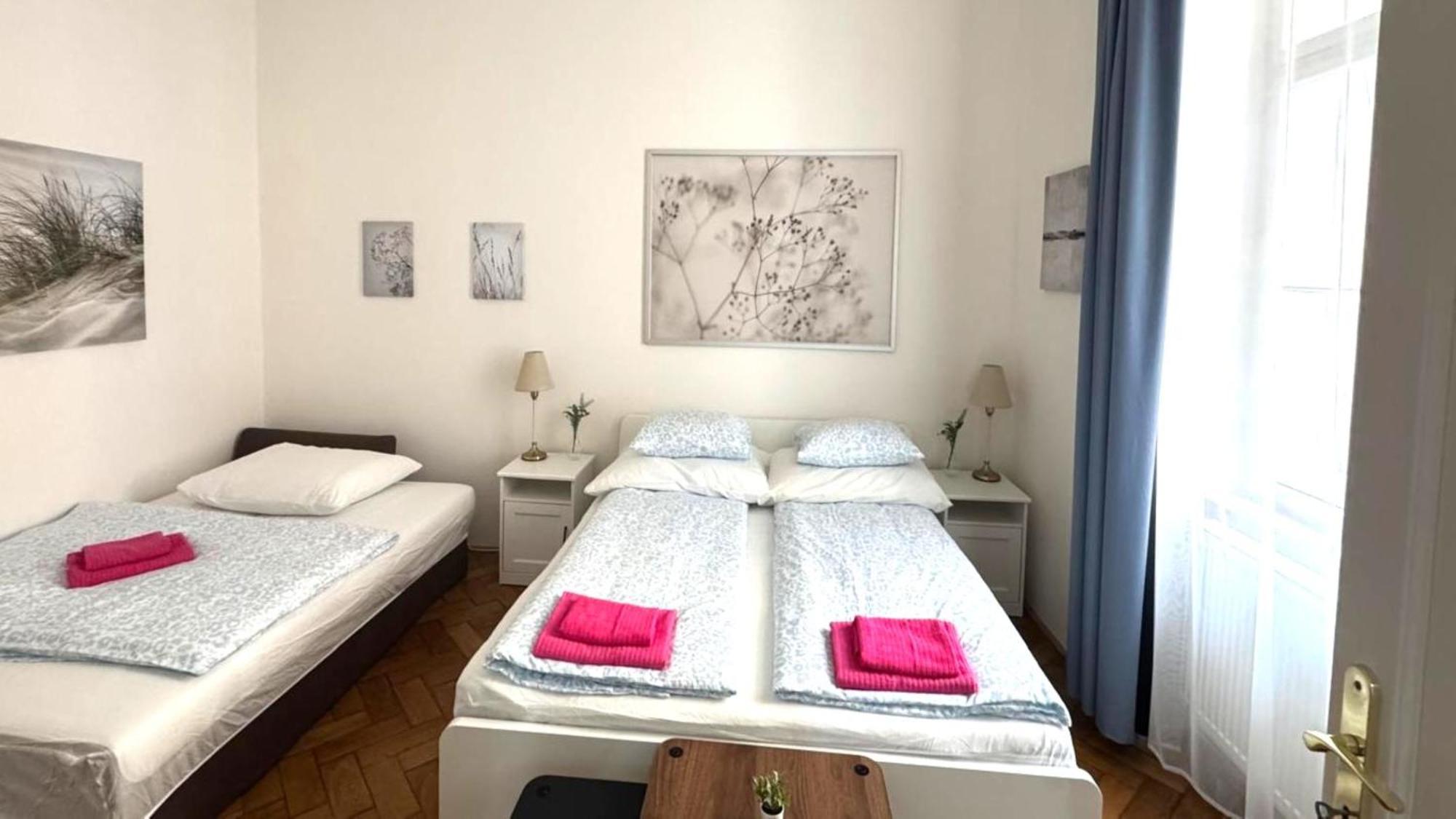 Side Street Apartments 프라하 외부 사진